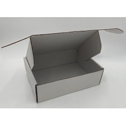 100 x White Postal Box - 10" x 7" x 3"